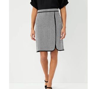 NWT Ann Taylor Gingham Shirttail Skirt Size 12